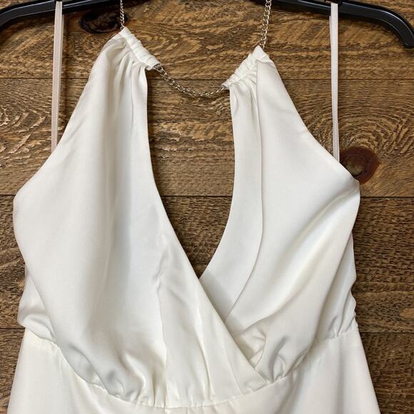NBD Revolve Maika Jumpsuit Ivory Silver Tone Halter Neck Chain Size Small NWT - Picture 5 of 10